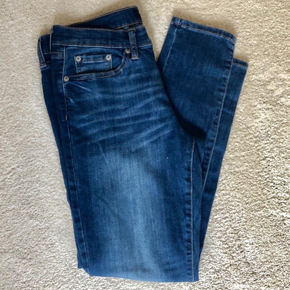 mid rise•skinny jeans